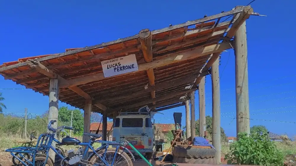 Escritório do Lucas Perrone