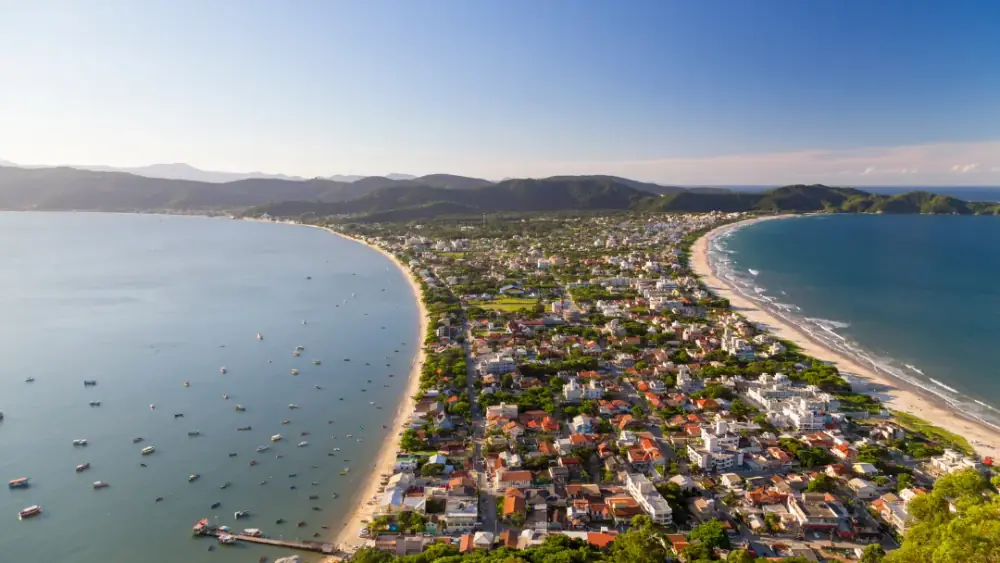 Parador Tropical - Apartamentos e Camping