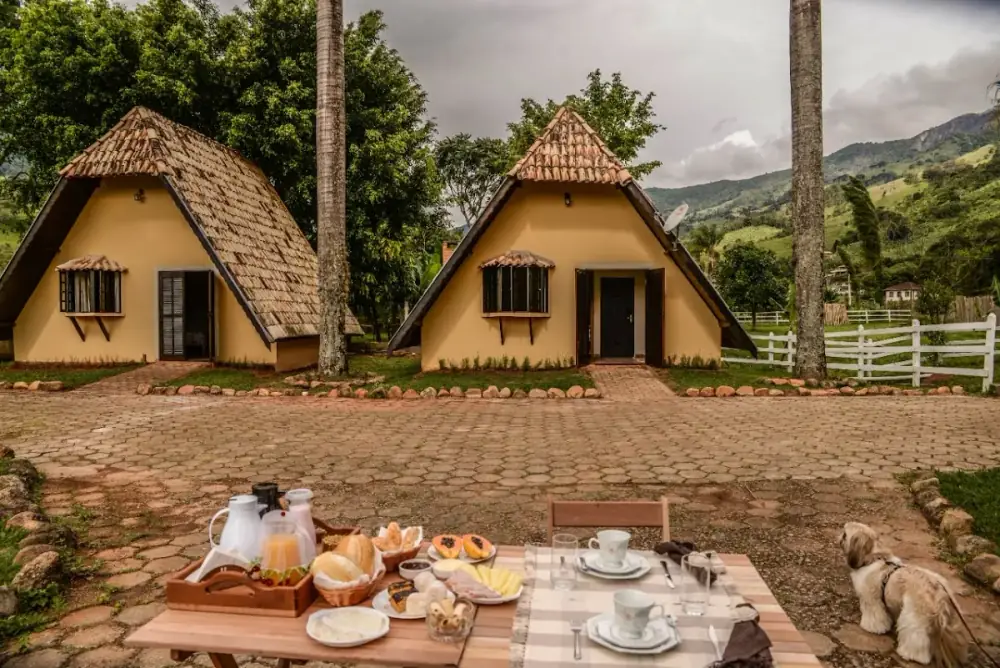 Villa das Palmeiras Chalés & Camping