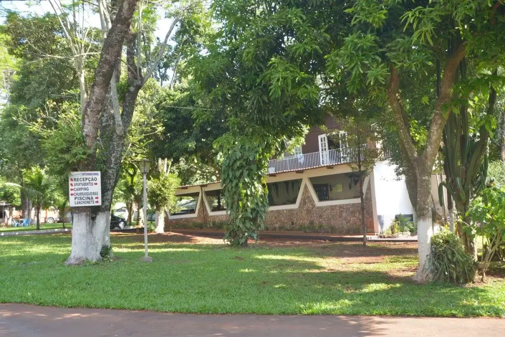 Camping e Hostel Internacional